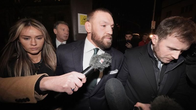 Conor McGregor desafía el fallo civil por violación mientras aumenta el respaldo a la denunciante