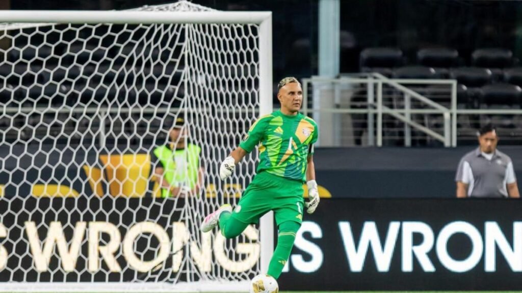 Keylor Navas llega a México y desata la euforia: "Su incorporación convierte a Pumas en aspirante al campeonato"