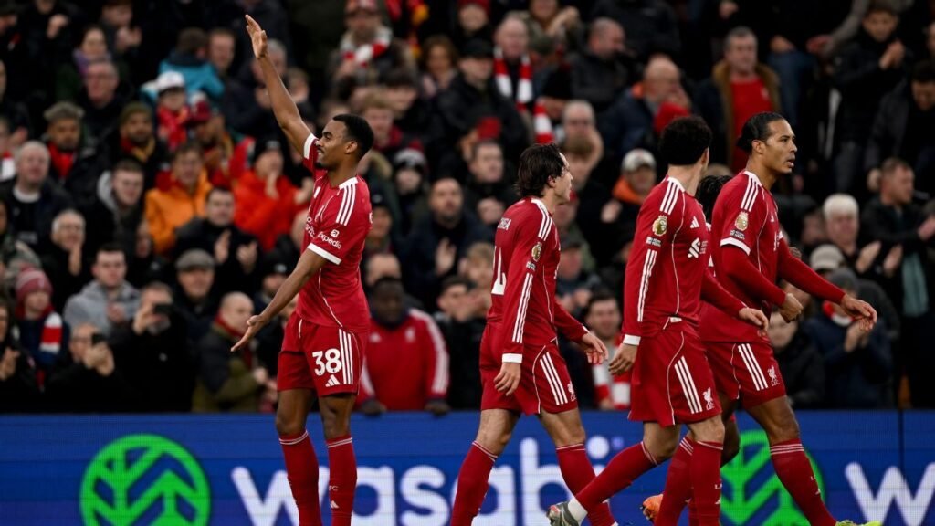 Liverpool triunfa sobre Wolverhampton sin deslumbrar