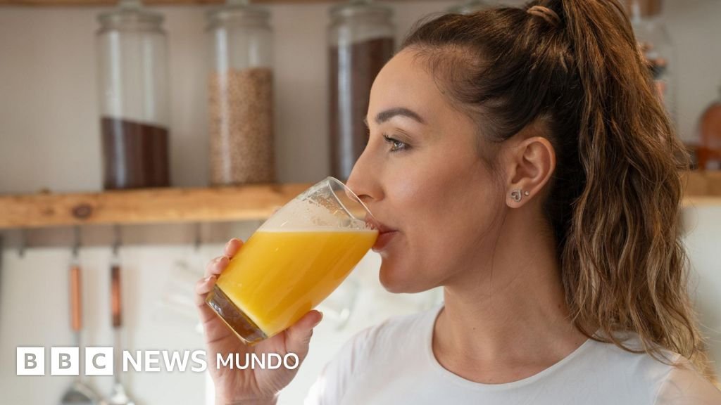 Los beneficios de tomar un jugo de naranja diario para la salud del corazón