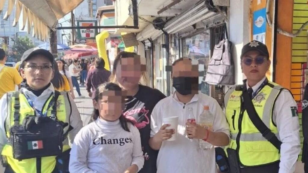 Niñas se extravían mientras acompañan a su mamá de compras navideñas