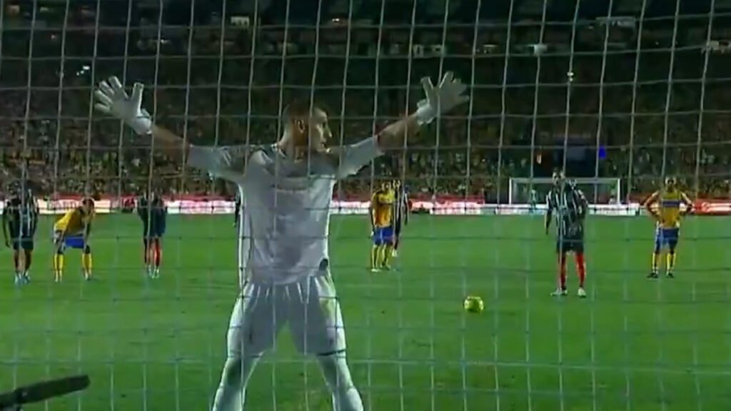 Sergio Ramos anota de nuevo, pero Tigres sorprende a Rayados en el último suspiro