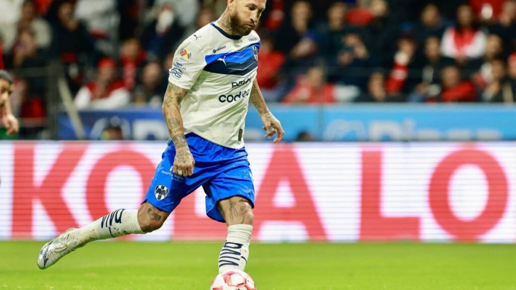 Sergio Ramos desperdicia un penalti a lo Panenka y su equipo termina recibiendo seis goles