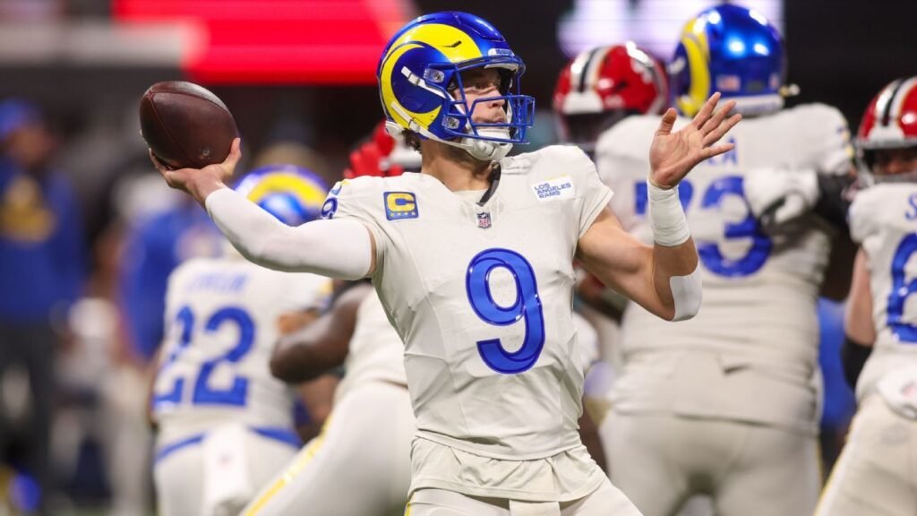 Stafford, de los Rams, alcanza el sexto lugar en yardas de pase