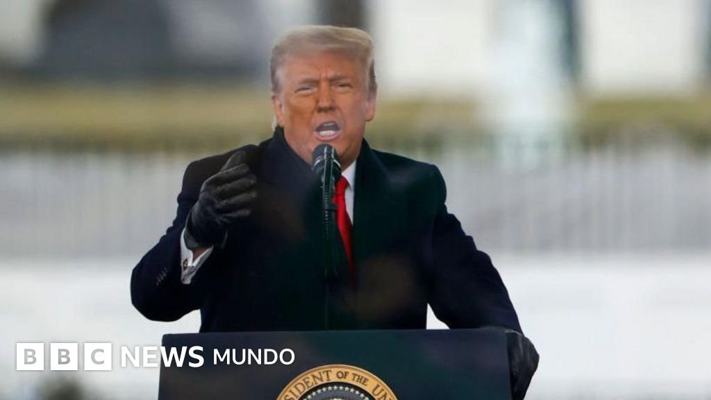 Trump interpone una demanda de miles de millones contra la BBC por un reportaje que manipuló sus declaraciones.
