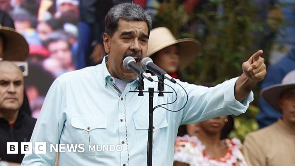 Venezuela denuncia como "robo descarado y piratería" la incautación de un buque petrolero por EE.UU. frente a sus costas.