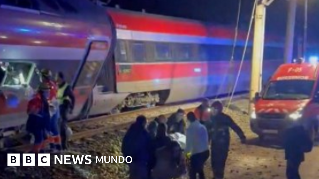 Al menos 21 fallecidos tras el descarrilamiento de dos trenes de alta velocidad en el sur de España