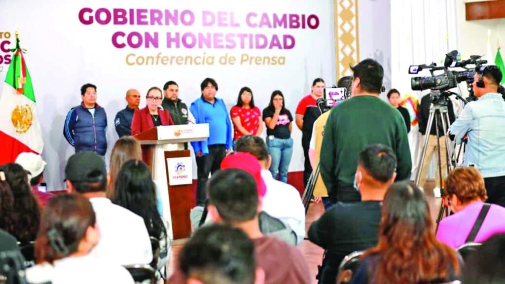 Estudiantes universitarios obtendrán 1,250 pesos para transporte.