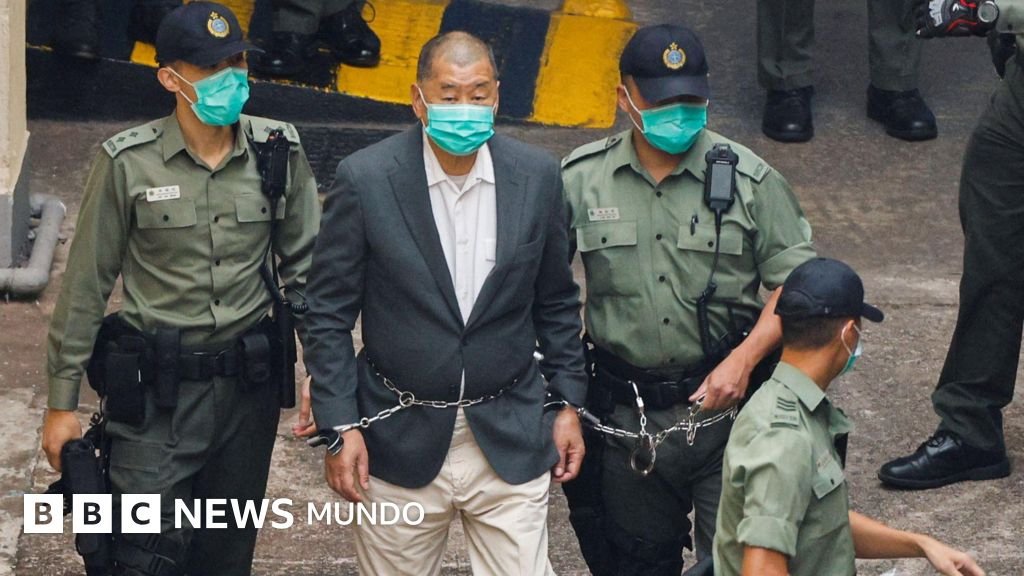 Jimmy Lai, el multimillonario "rebelde" de Hong Kong, condenado a 20 años por desafiar al Partido Comunista de China.