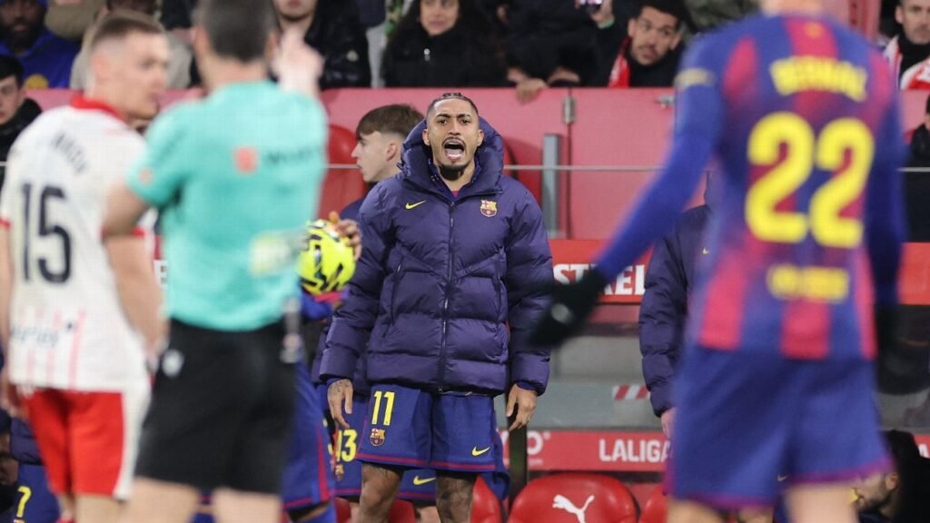Los árbitros reconocen un error en el gol que llevó a la derrota del Barça ante el Girona.