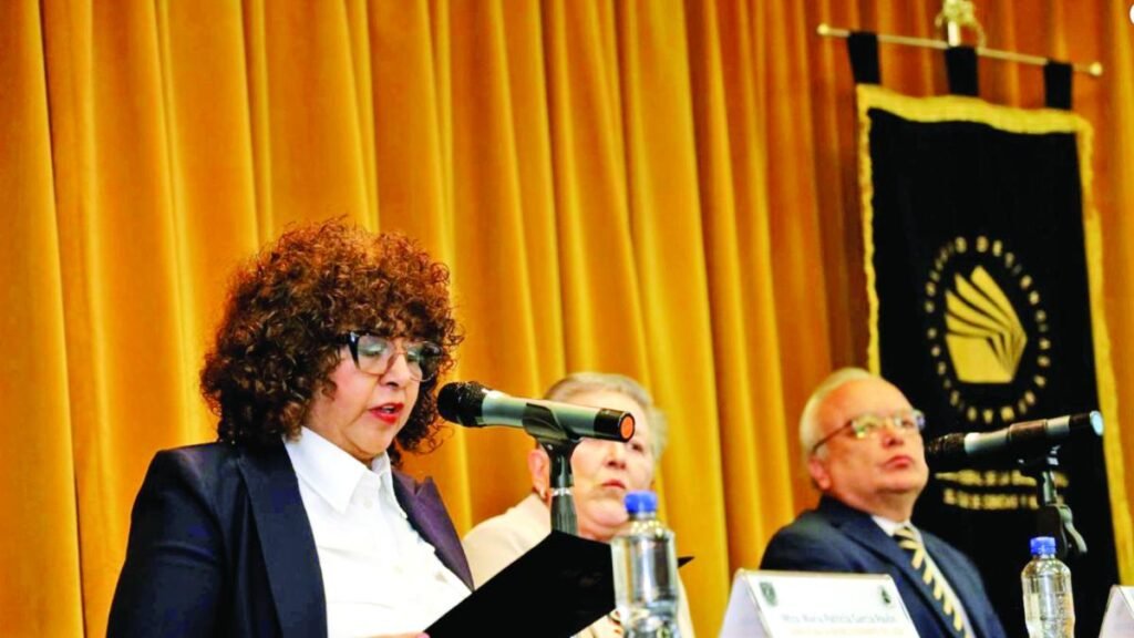 CCH fomentará el aprendizaje híbrido y potenciará el uso de materias en línea