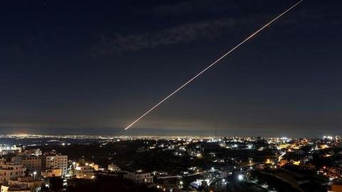 Hezbolá ataca el norte de Israel con proyectiles y este responde con bombardeos en Líbano