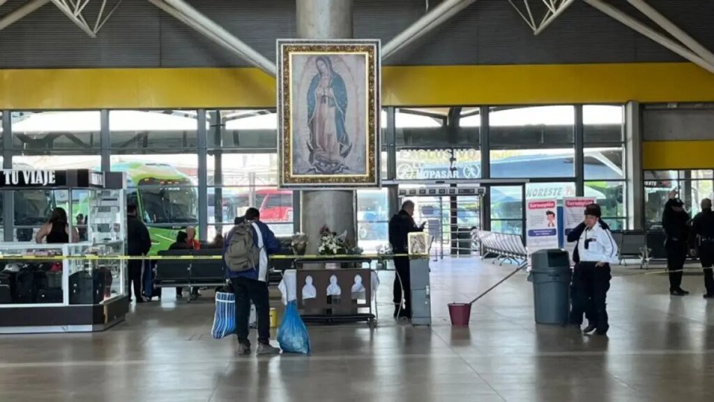 Se quedó dormida en la terminal de autobuses y no despertó más