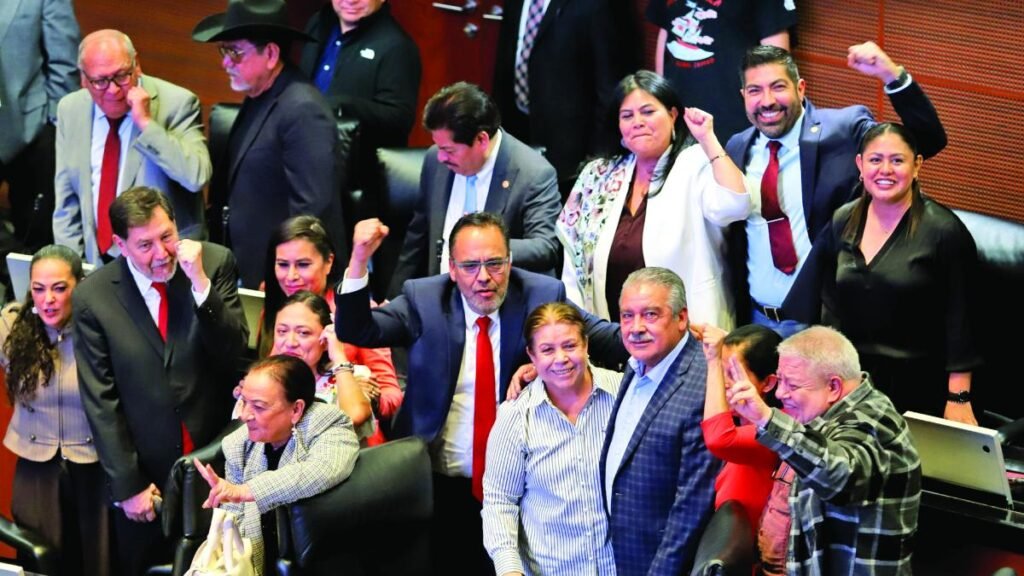 Grecia Quiroz queda en el olvido mientras los morenistas apoyan a Morón