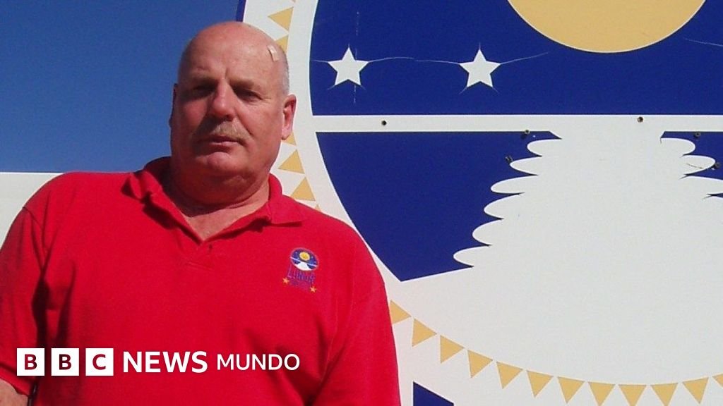 ¿Genio o charlatán? Dennis Hope, el estadounidense que se enriqueció vendiendo terrenos lunares tras reclamar su dominio en 1980.