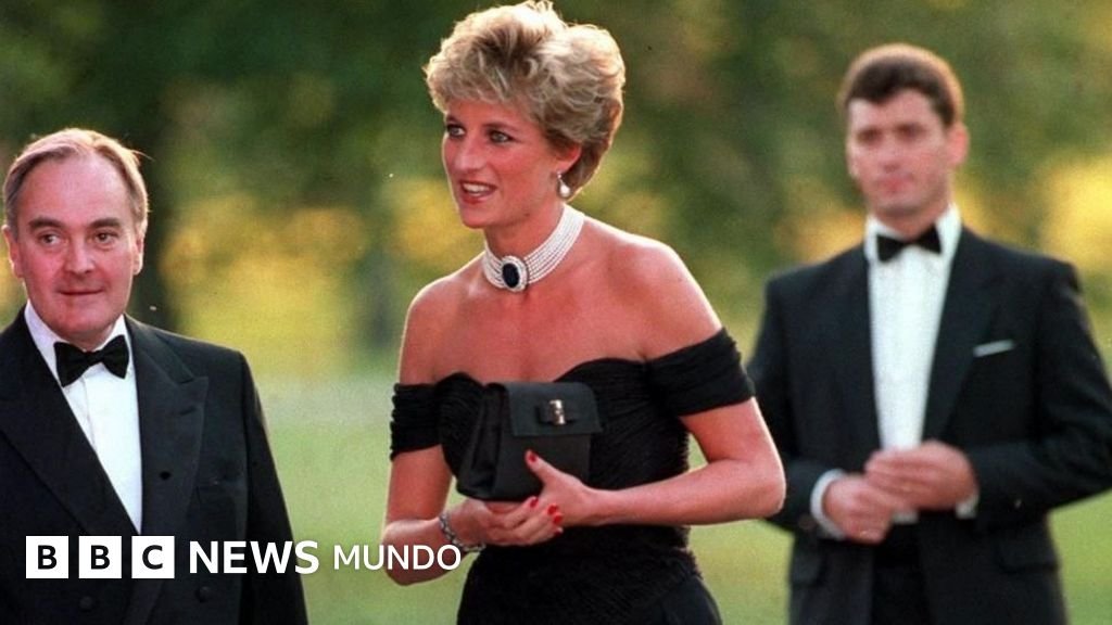 La historia del vestido "de la venganza" de Diana de Gales que se subastará tras la confesión de infidelidad de Carlos III.