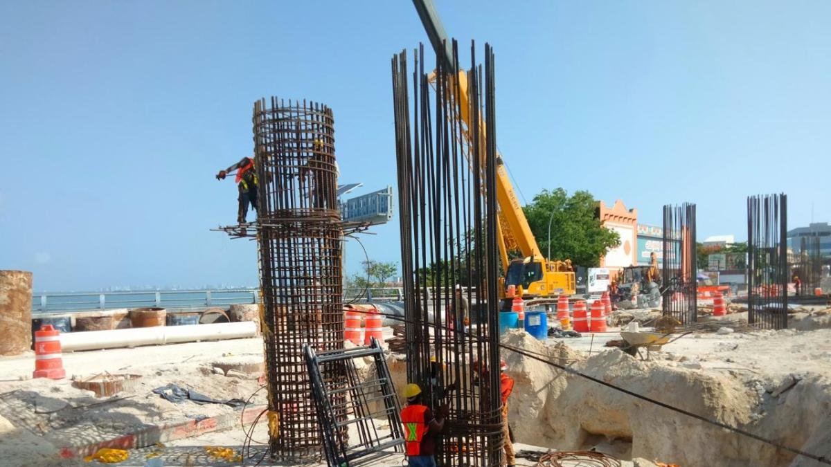 El Distribuidor Vial Kukulcán en Cancún avanza al 74% de su construcción