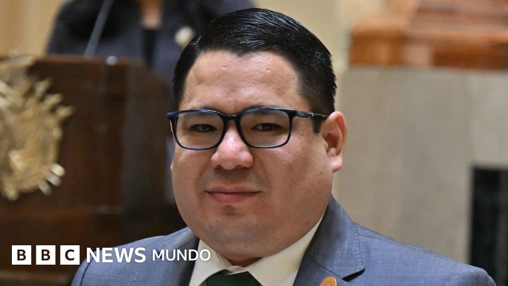 Las razones detrás del arresto del fiscal general en Bolivia tras la revocación de su visa por EE.UU. y los casos que estaba investigando.